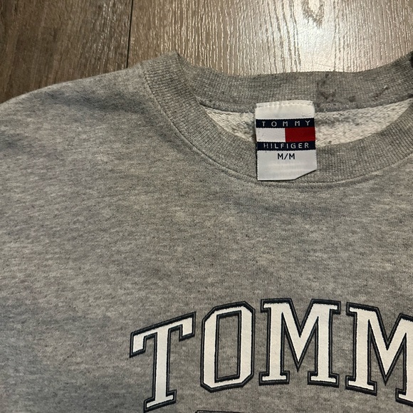 Vintage Tommy Hilfiger Crewneck Sweatshirt - Medium - Picture 3 of 4